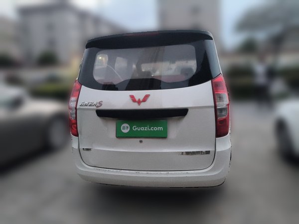 Wuling Hongguang 2015, 74300 км, за 3293 USD