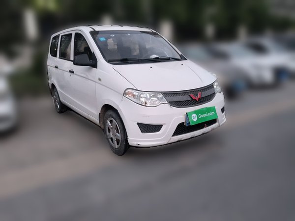 Wuling Hongguang 2015, 74300 км, за 3293 USD