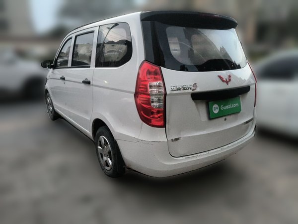 Wuling Hongguang 2015, 74300 км, за 3293 USD