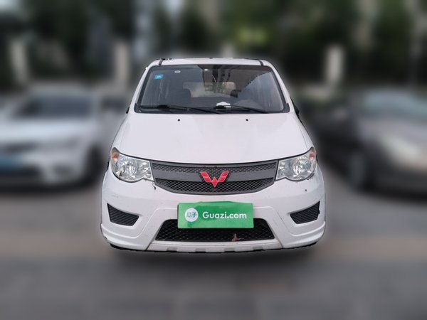 Wuling Hongguang 2015, 74300 км, за 3293 USD