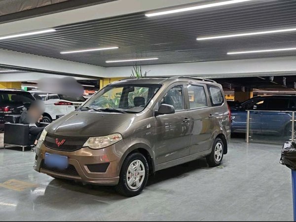 Wuling Hongguang 2015 1.5L S Base Model China IV, 2015 года