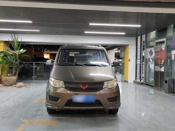 Wuling Hongguang 2015, 109100 км, за 3818 USD