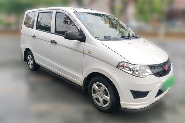 Wuling Hongguang 2015, 26100 км, за 5690 USD