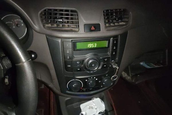 Wuling Hongguang 2015, 59800 км, за 3193 USD - фото 13