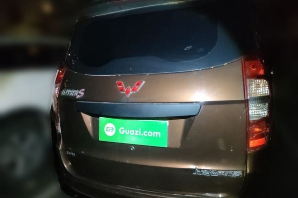 Wuling Hongguang 2015, 59800 км, за 3193 USD