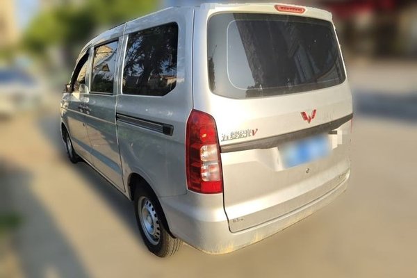 Wuling Hongguang 2019, 62800 км, за 4180 USD