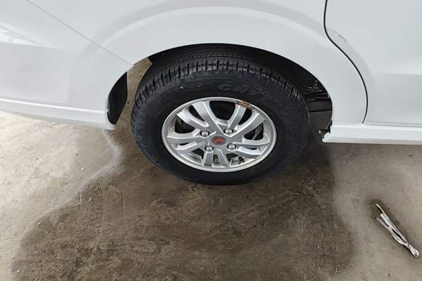 Wuling Hongguang 2021, 71000 км, за 6245 USD - фото 11