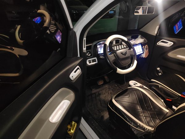 Wuling Hongguang MINIEV 2020, 45400 км, за 4468 USD - фото 17