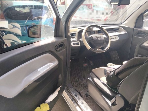 Wuling Hongguang MINIEV 2020, 30600 км, за 4053 USD - фото 13