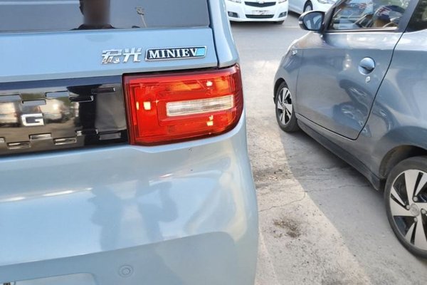 Wuling Hongguang MINIEV 2020, 44500 км, за 4068 USD - фото 9