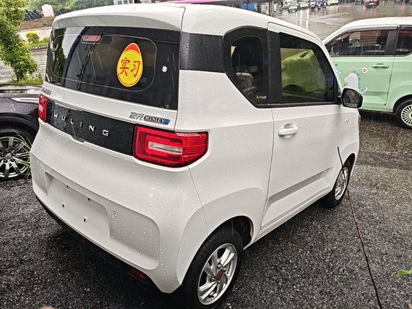 Wuling Hongguang MINIEV 2020, 21800 км, за 4579 USD - фото 6