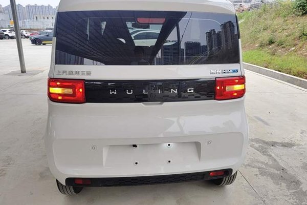 Wuling Hongguang MINIEV 2020, 25900 км, за 4518 USD