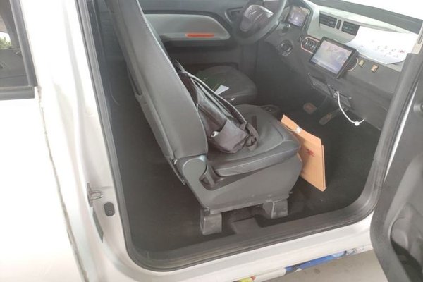 Wuling Hongguang MINIEV 2020, 40300 км, за 4198 USD - фото 23