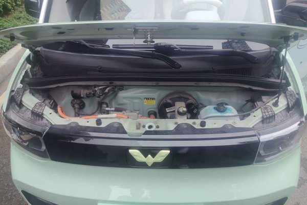 Wuling Hongguang MINIEV 2021, 25400 км, за 3827 USD - фото 21