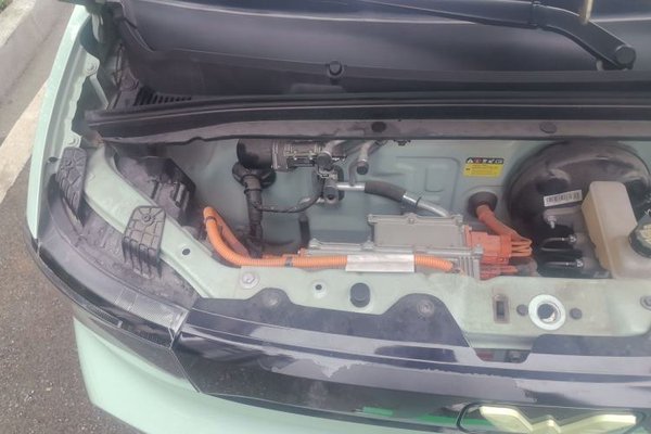 Wuling Hongguang MINIEV 2021, 25400 км, за 3827 USD - фото 23