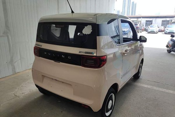 Wuling Hongguang MINIEV 2021, 34400 км, за 4245 USD - фото 6