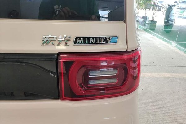 Wuling Hongguang MINIEV 2021, 34400 км, за 4245 USD - фото 7