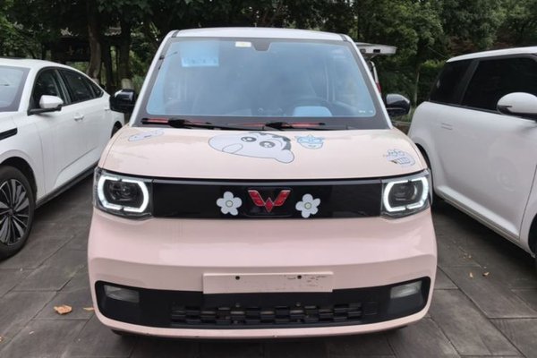Wuling Hongguang MINIEV 2021, за 4789 USD