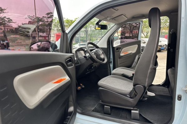 Wuling Hongguang MINIEV 2021, 49200 км, за 4223 USD - фото 26