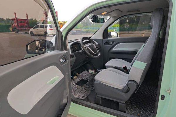 Wuling Hongguang MINIEV 2021, 15200 км, за 4237 USD - фото 18