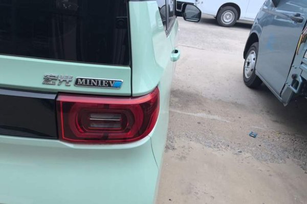 Wuling Hongguang MINIEV 2021, 24800 км, за 4142 USD - фото 9