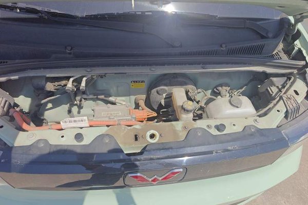 Wuling Hongguang MINIEV 2021, 36200 км, за 3914 USD - фото 20