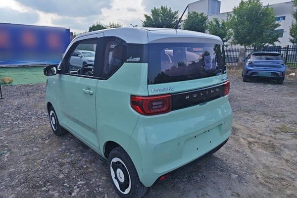 Wuling Hongguang MINIEV 2021, за 4848 USD