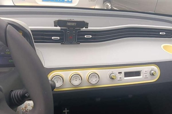 Wuling Hongguang MINIEV 2021, 16000 км, за 4798 USD - фото 20