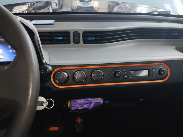 Wuling Hongguang MINIEV 2022, 34200 км, за 4126 USD - фото 13