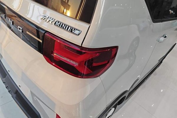 Wuling Hongguang MINIEV 2022, 42200 км, за 6098 USD - фото 9