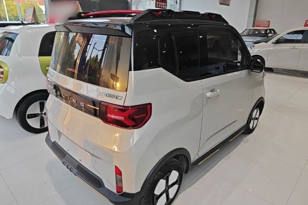 Wuling Hongguang MINIEV 2022, 42200 км, за 6098 USD