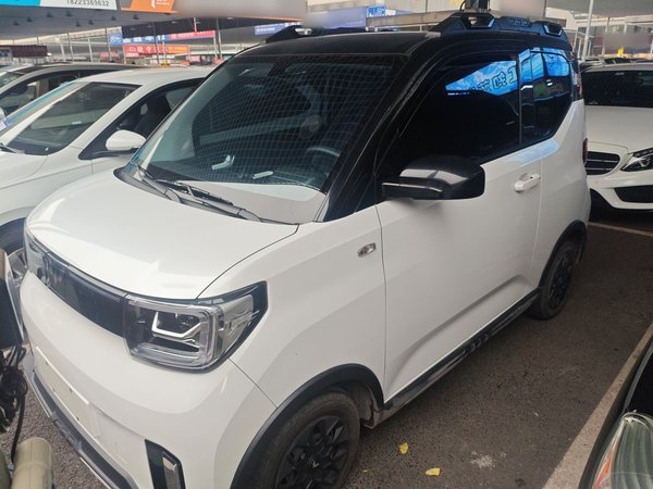 Wuling Hongguang MINIEV 2022 GAMEBOY 200km Gaming Edition with Lithium Iron Phosphate