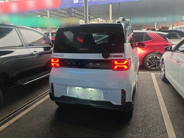 Wuling Hongguang MINIEV 2022, 42800 км, за 4986 USD - фото 6