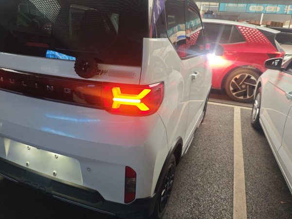 Wuling Hongguang MINIEV 2022, 42800 км, за 4986 USD - фото 8