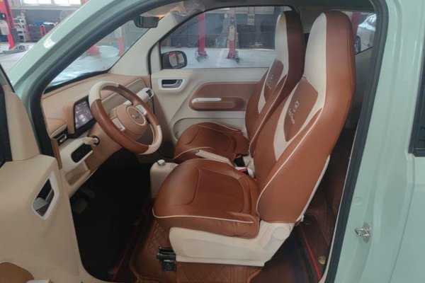Wuling Hongguang MINIEV 2024, 11200 км, за 6185 USD - фото 17