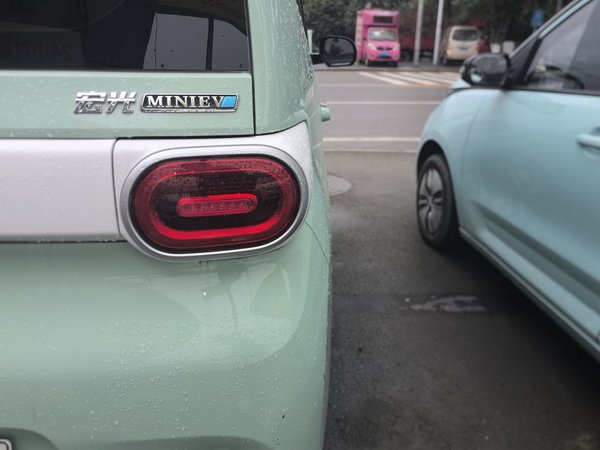 Wuling Hongguang MINIEV 2024, 14000 км, за 6160 USD - фото 8