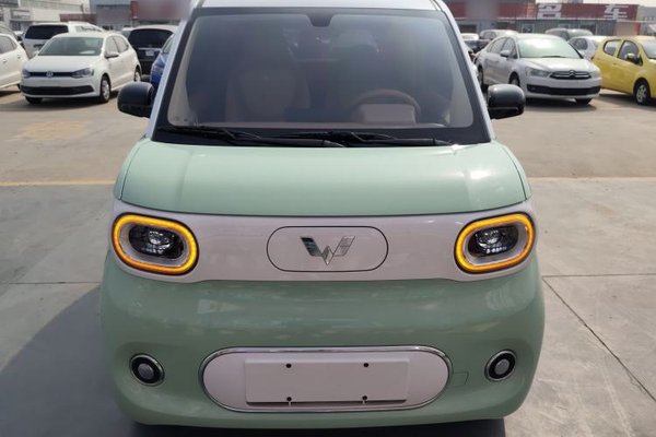 Wuling Hongguang MINIEV 2024, 15500 км, за 5414 USD