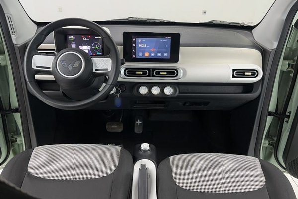 Wuling Hongguang MINIEV 2024, 23300 км, за 5929 USD - фото 31