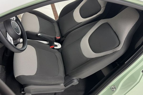 Wuling Hongguang MINIEV 2024, 23300 км, за 5929 USD - фото 23