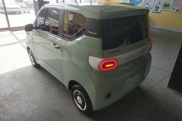 Wuling Hongguang MINIEV 2024, за 6179 USD