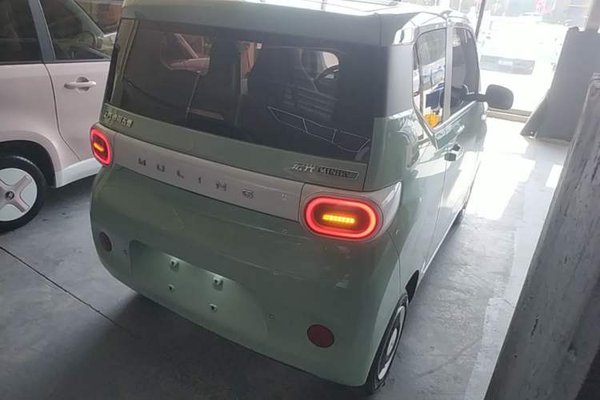 Wuling Hongguang MINIEV 2024, за 6179 USD
