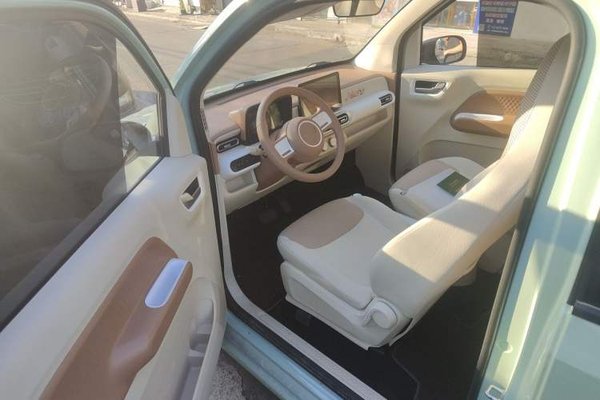 Wuling Hongguang MINIEV 2024, 5100 км, за 6104 USD - фото 13