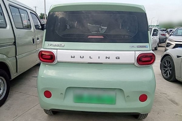 Wuling Hongguang MINIEV 2024, 9900 км, за 6304 USD