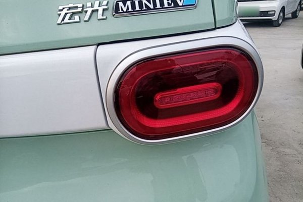 Wuling Hongguang MINIEV 2024, 9900 км, за 6304 USD - фото 7