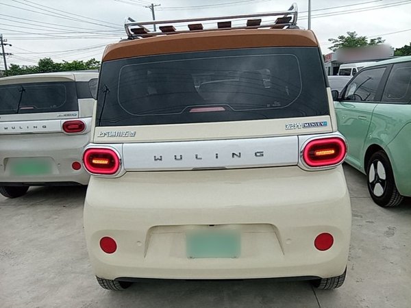 Wuling Hongguang MINIEV 2024, 13200 км, за 6669 USD