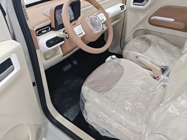 Wuling Hongguang MINIEV 2024, 13400 км, за 6645 USD - фото 8