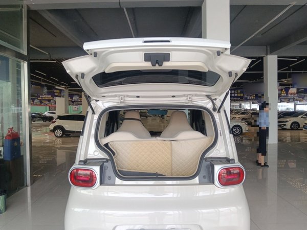 Wuling Hongguang MINIEV 2024, 13899 км, за 6115 USD - фото 13