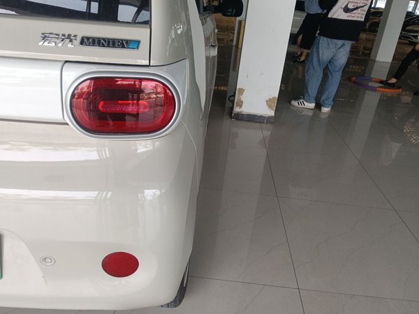 Wuling Hongguang MINIEV 2024, 13899 км, за 6115 USD - фото 6