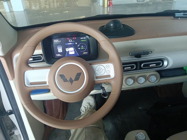 Wuling Hongguang MINIEV 2024, 13899 км, за 6115 USD - фото 15