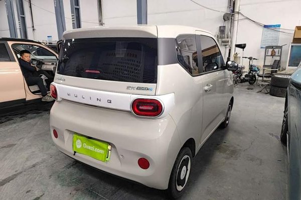 Wuling Hongguang MINIEV 2024, 18800 км, за 6054 USD - фото 6